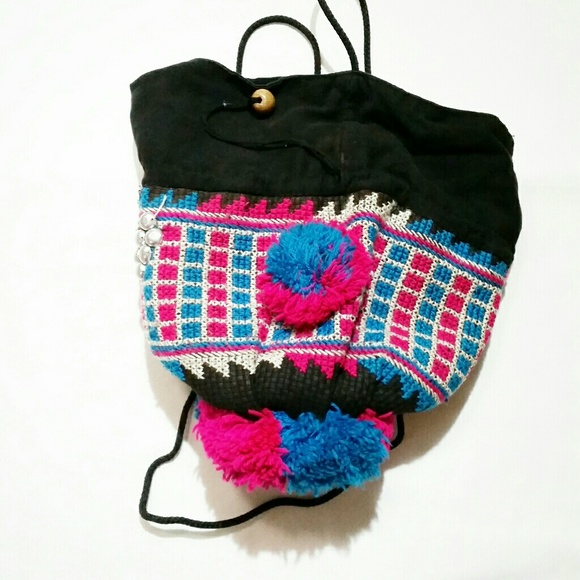 Thai pompom bucket bag - Picture 5 of 6